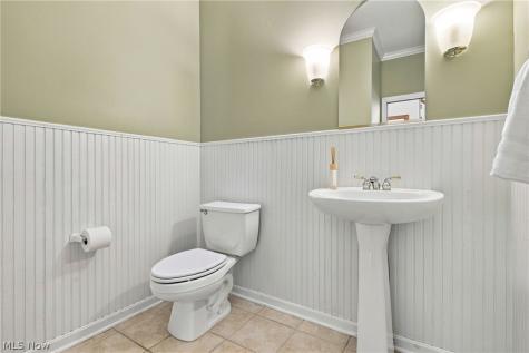 11627 Fox Strongsville OH 44149