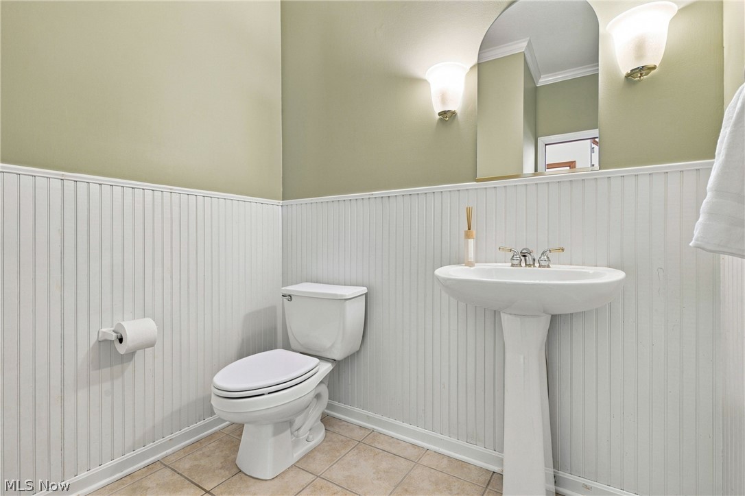 11627 Fox Strongsville OH 44149