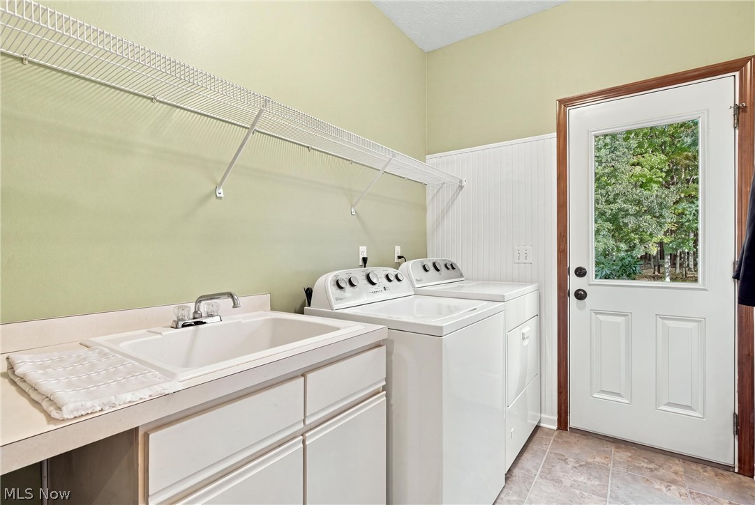 11627 Fox Strongsville OH 44149