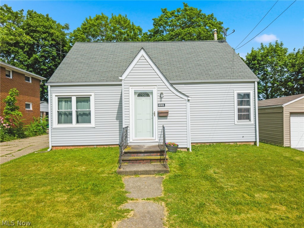 1612 Cherry Avenue NE Canton OH 44714