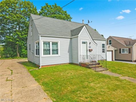 1612 Cherry Avenue NE Canton OH 44714