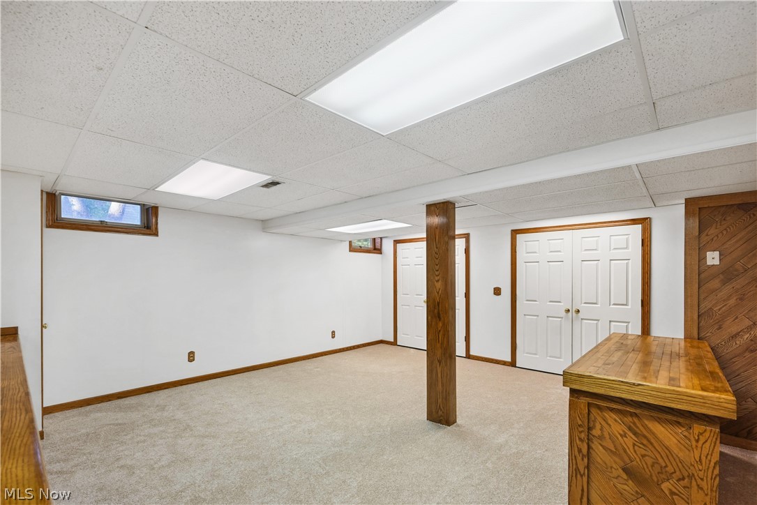 1546 Woodhill Circle NE Warren OH 44484