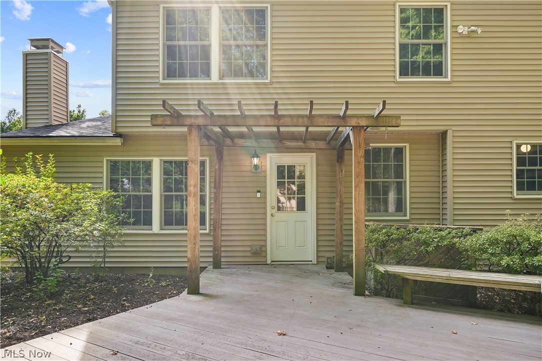 1546 Woodhill Circle NE Warren OH 44484