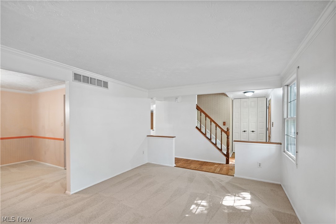 1546 Woodhill Circle NE Warren OH 44484