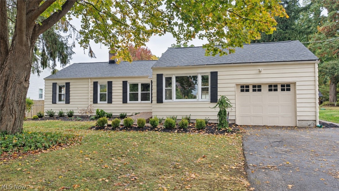 237 N Turner Road Austintown OH 44515