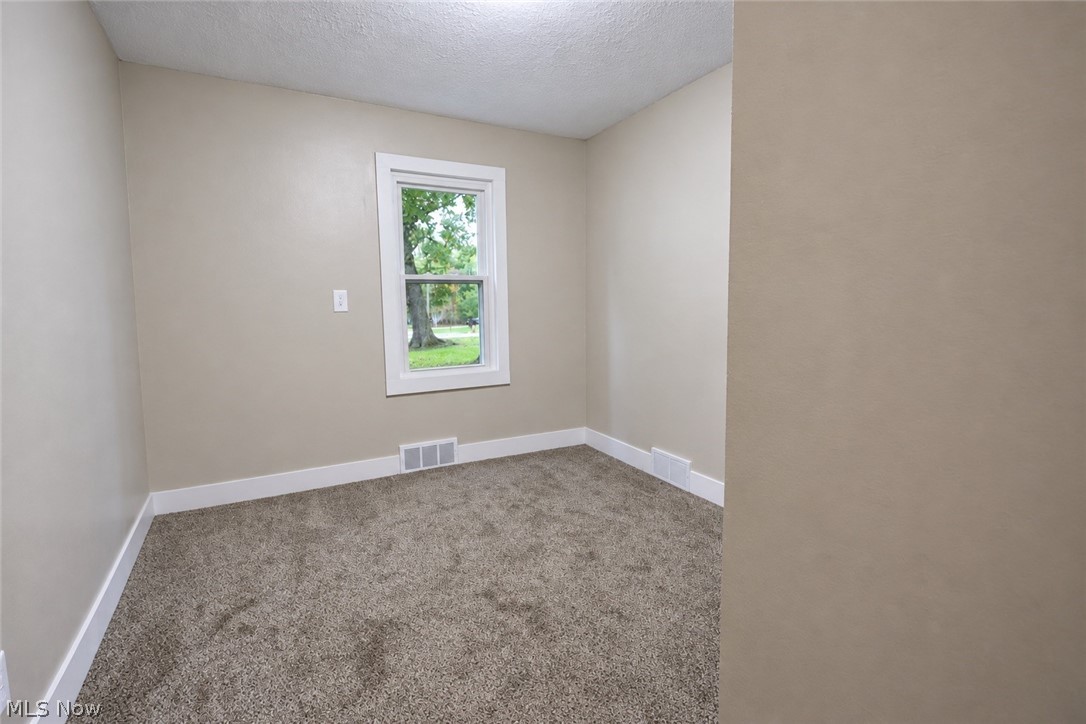 237 N Turner Road Austintown OH 44515