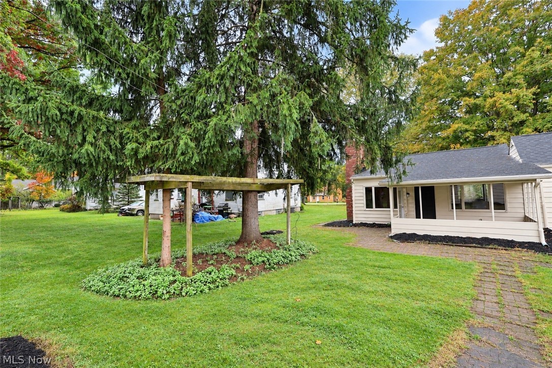 237 N Turner Road Austintown OH 44515