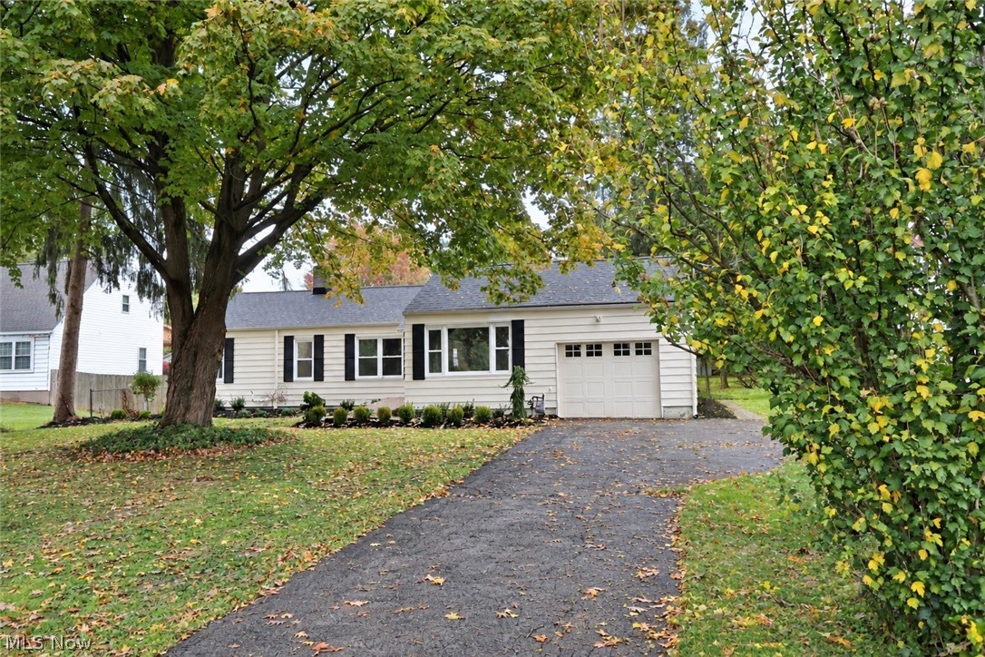 237 N Turner Road Austintown OH 44515