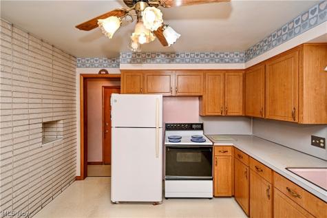 1537 Corrib Avenue NW Canton OH 44708