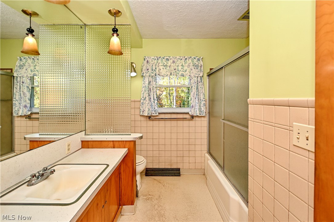 1537 Corrib Avenue NW Canton OH 44708