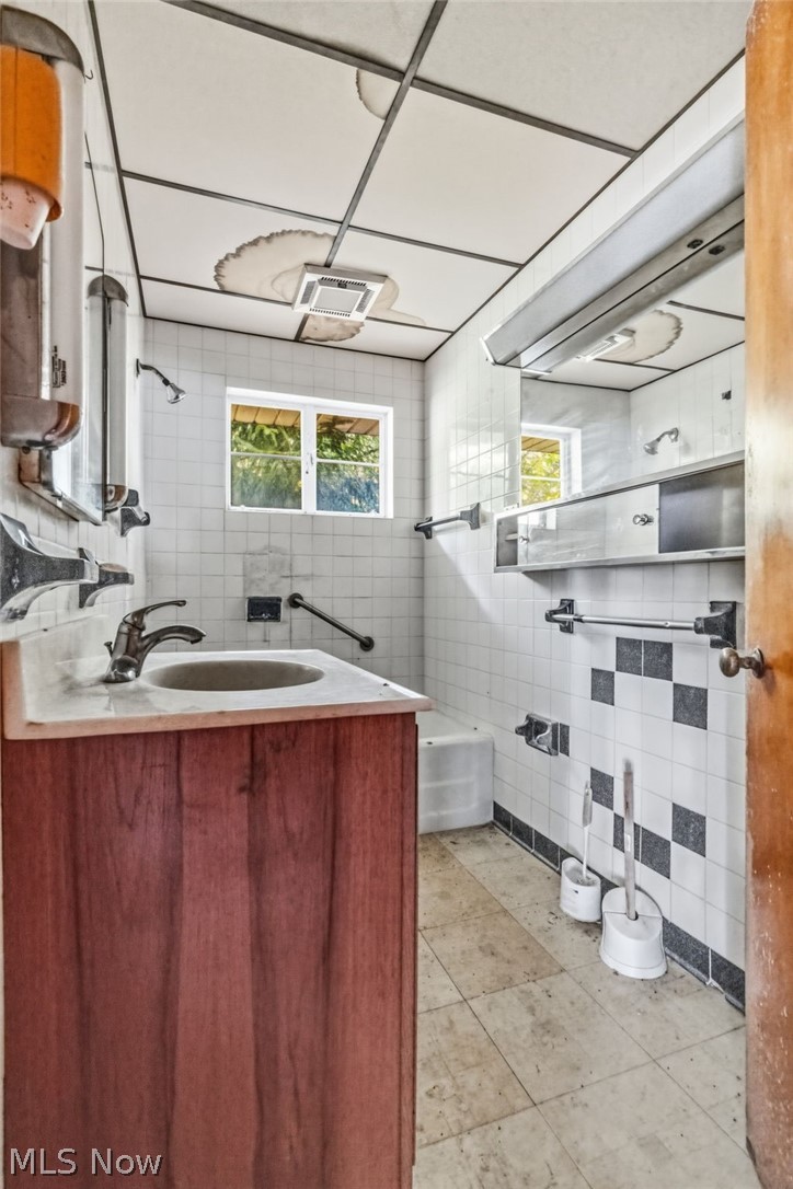 3849 Parkman Southington OH 44470