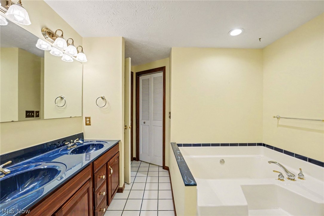 3711 Edgewater Drive Ashtabula OH 44004
