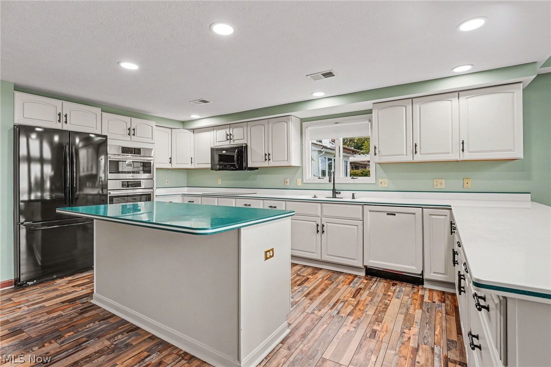 3711 Edgewater Drive Ashtabula OH 44004