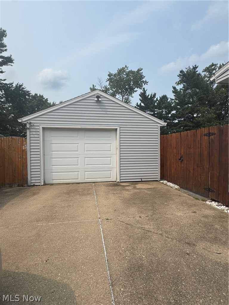 3741 Argonne Street Mogadore OH 44260