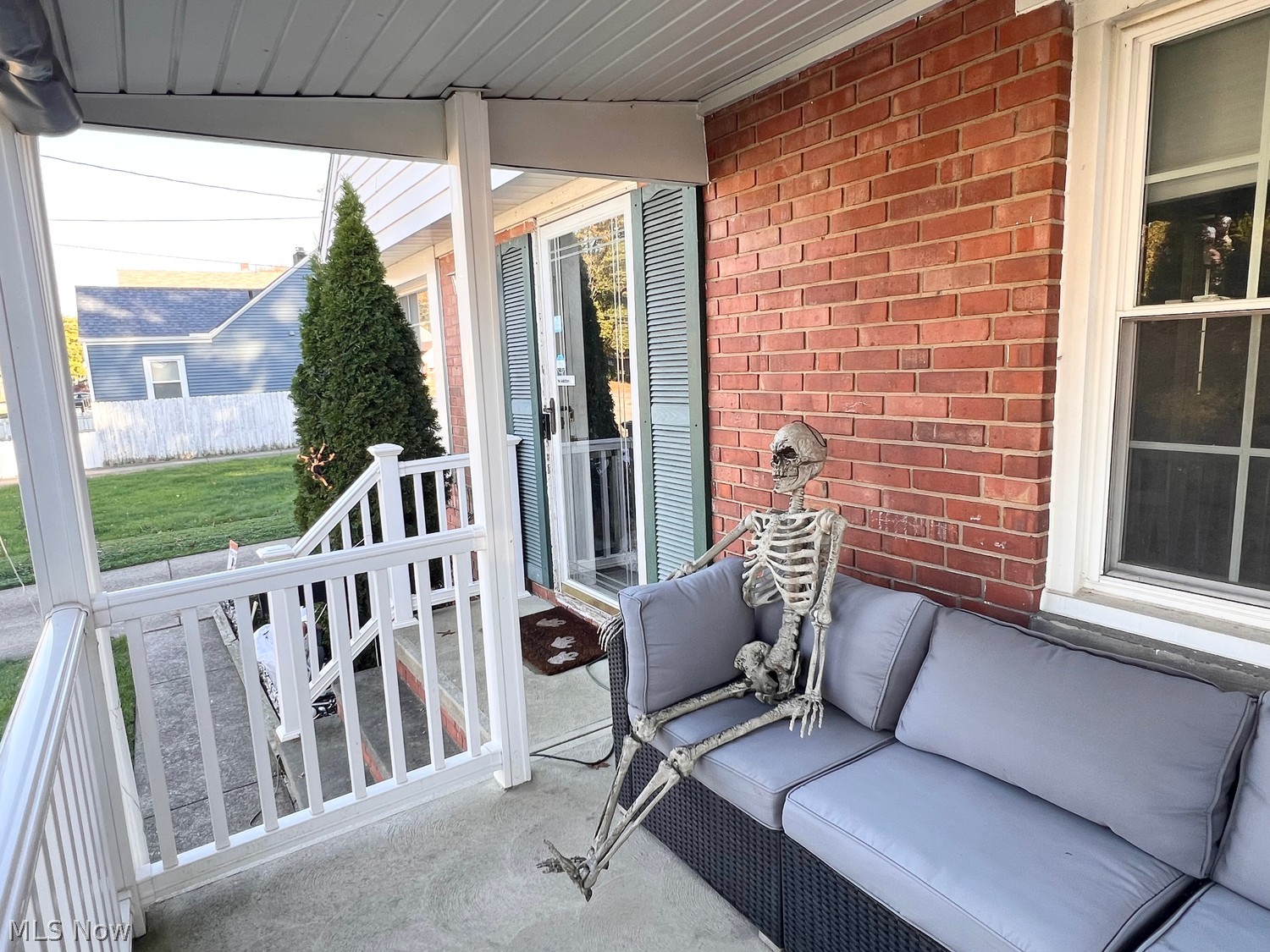 541 Cambridge Avenue Elyria OH 44035