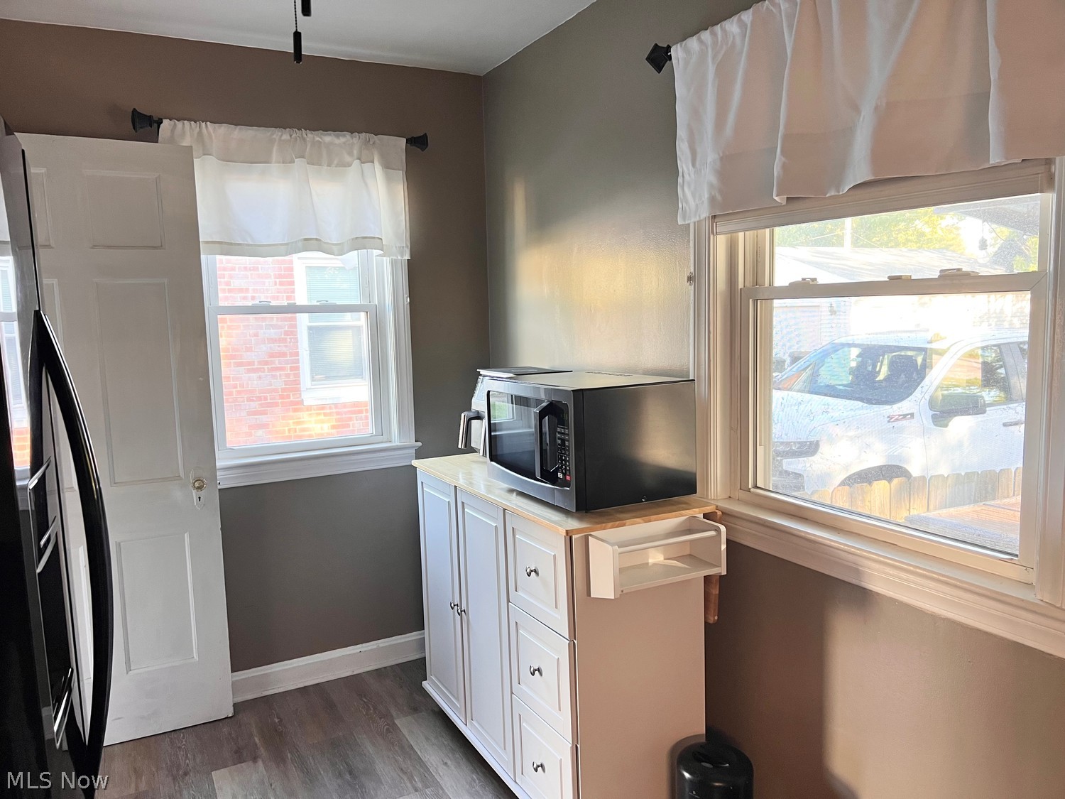 541 Cambridge Avenue Elyria OH 44035