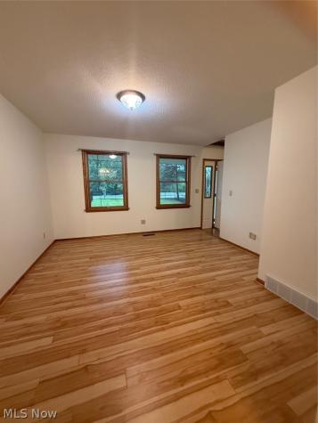 8 Apache Trail Malvern OH 44644