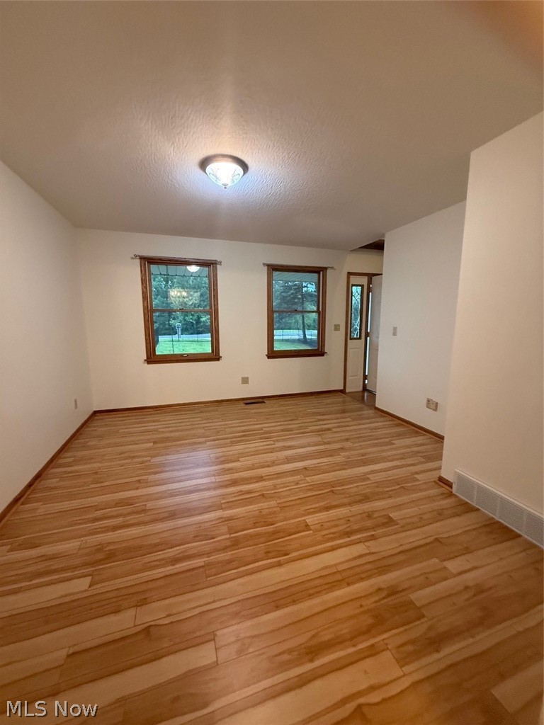 8 Apache Trail Malvern OH 44644