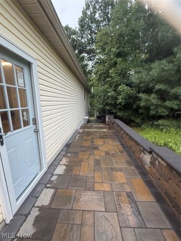 8 Apache Trail Malvern OH 44644