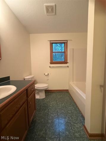 8 Apache Trail Malvern OH 44644