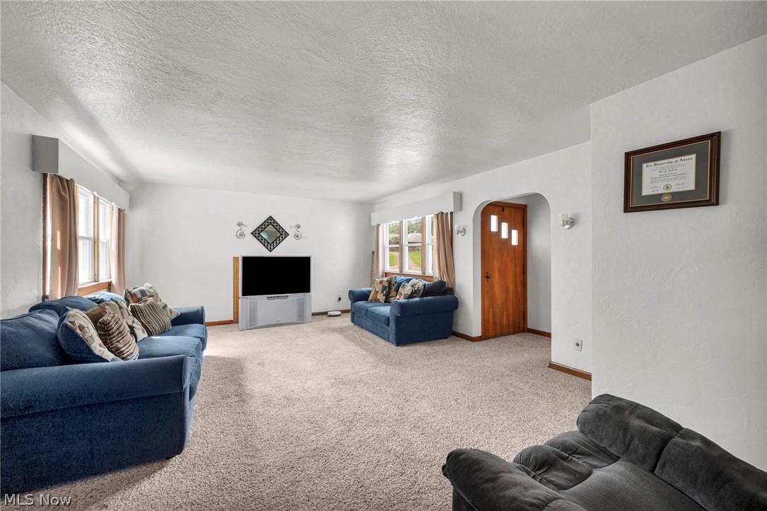 1011 39th Street NE Canton OH 44714
