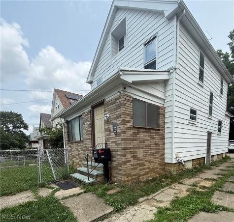 813 Beardsley Street Akron OH 44311