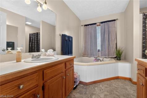1741 Wales Road NE Massillon OH 44646