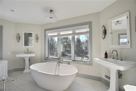 19486 Frazier Drive Rocky River OH 44116