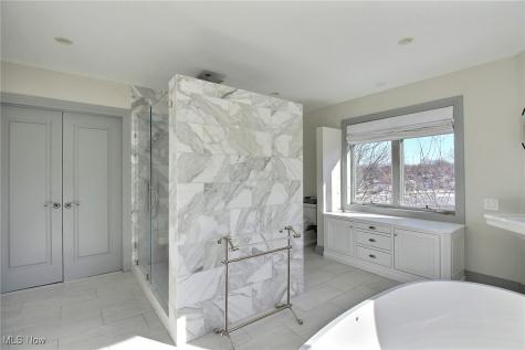 19486 Frazier Drive Rocky River OH 44116