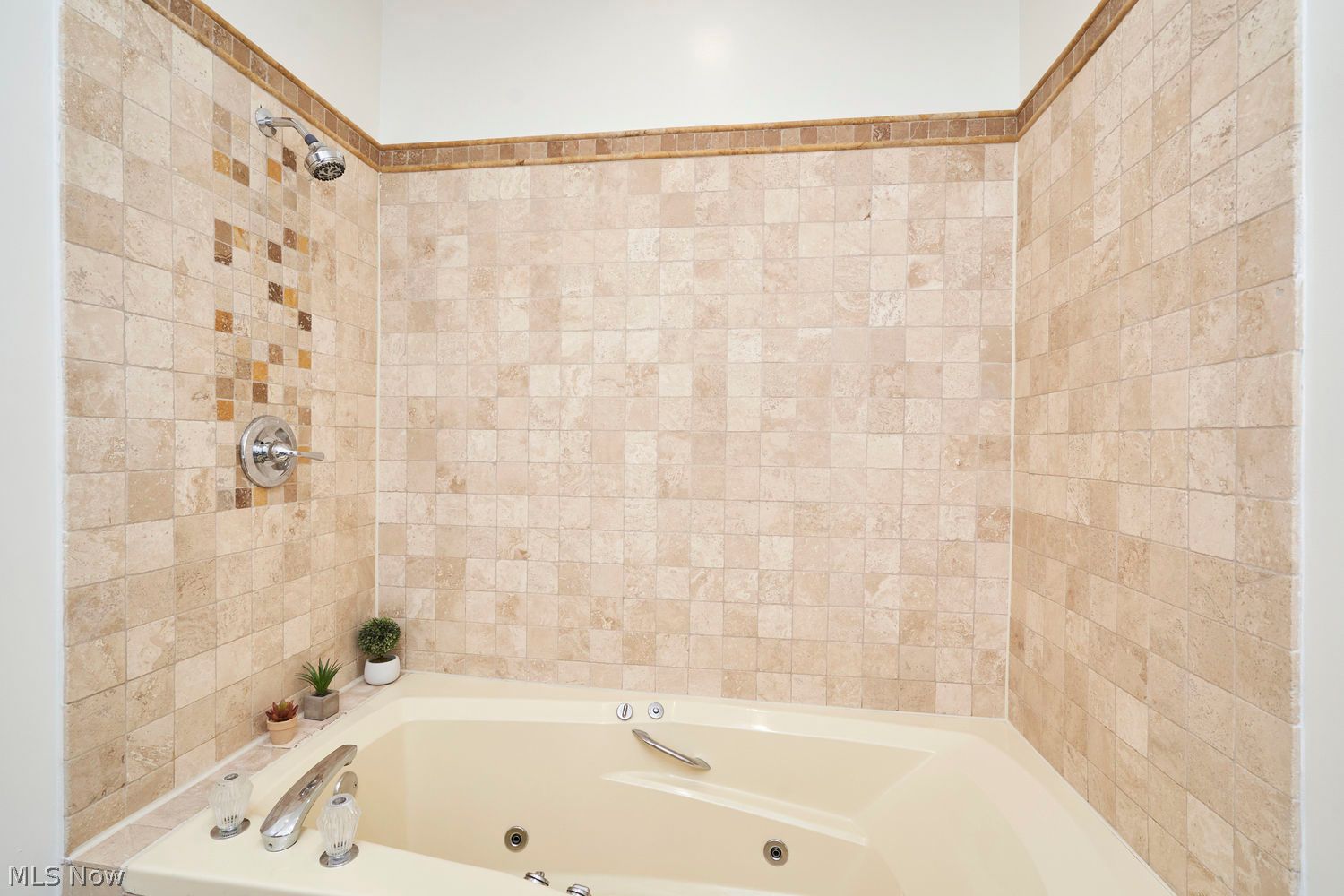 6007 Ellen Avenue Cleveland OH 44102