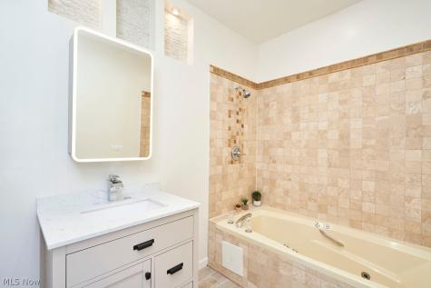 6007 Ellen Avenue Cleveland OH 44102