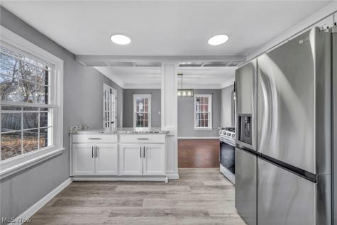 16809 Scottsdale Boulevard Shaker Heights OH 44120