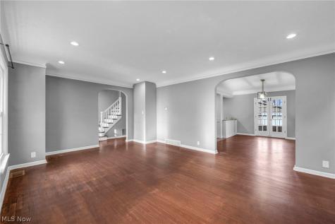 16809 Scottsdale Boulevard Shaker Heights OH 44120