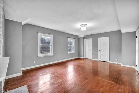 16809 Scottsdale Boulevard Shaker Heights OH 44120