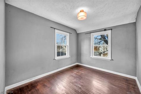 16809 Scottsdale Boulevard Shaker Heights OH 44120