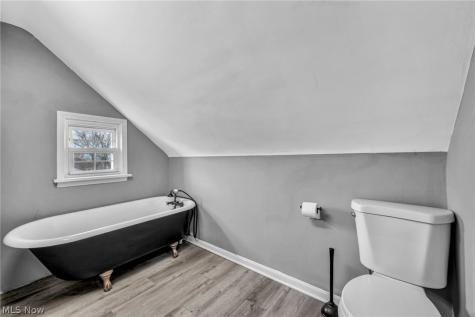 16809 Scottsdale Boulevard Shaker Heights OH 44120