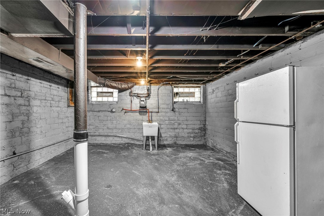 16809 Scottsdale Boulevard Shaker Heights OH 44120