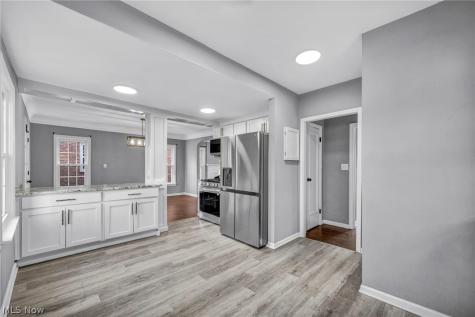 16809 Scottsdale Boulevard Shaker Heights OH 44120