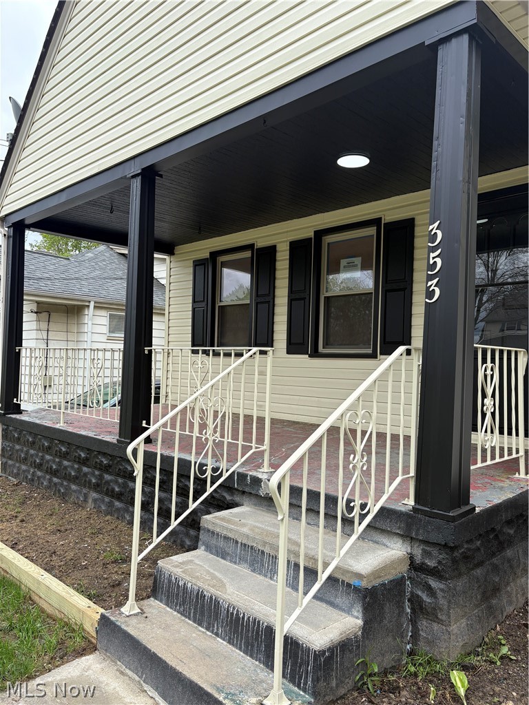 353 Hilton Avenue Youngstown OH 44507