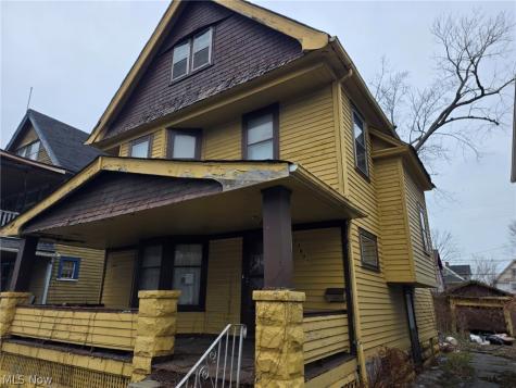 13607 Beaumont Avenue Cleveland OH 44112