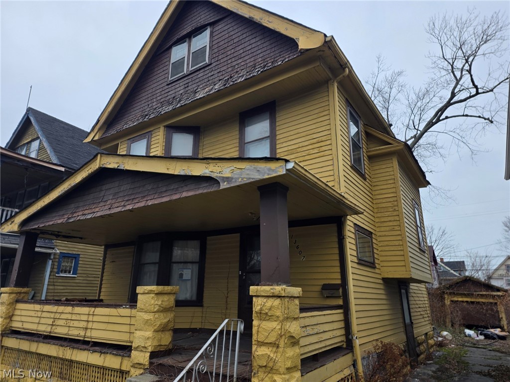 13607 Beaumont Avenue Cleveland OH 44112
