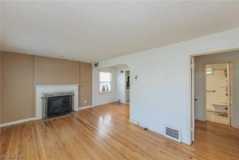 1883 Maywood Road South Euclid OH 44121