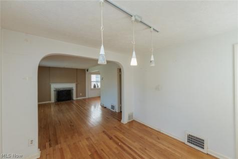 1883 Maywood Road South Euclid OH 44121
