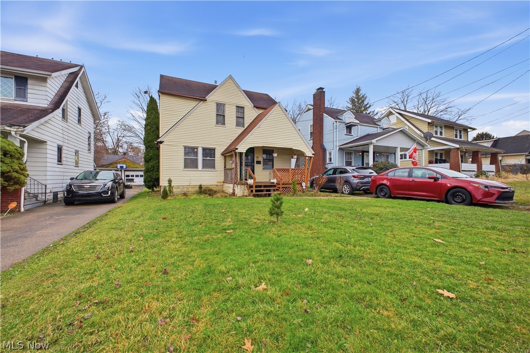 715 Roxbury Avenue Youngstown OH 44502