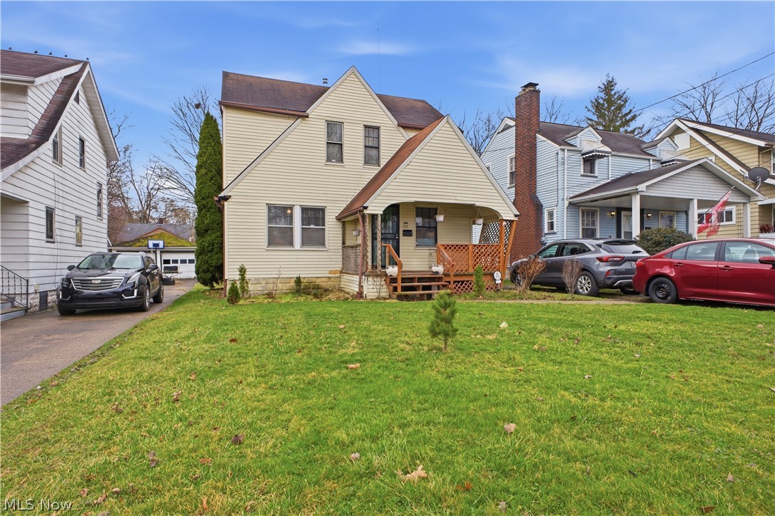715 Roxbury Avenue Youngstown OH 44502