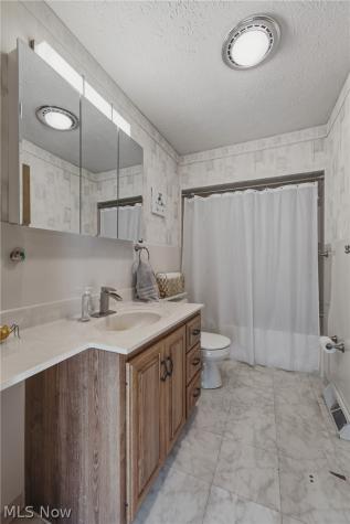 2103 Broad Avenue NW Canton OH 44708