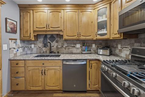 2103 Broad Avenue NW Canton OH 44708