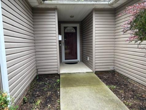 1794 Wakefield Drive Akron OH 44320