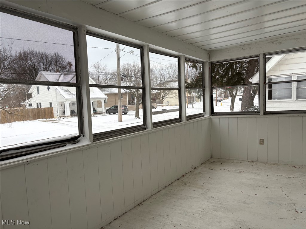 586 Morgan Avenue Akron OH 44311