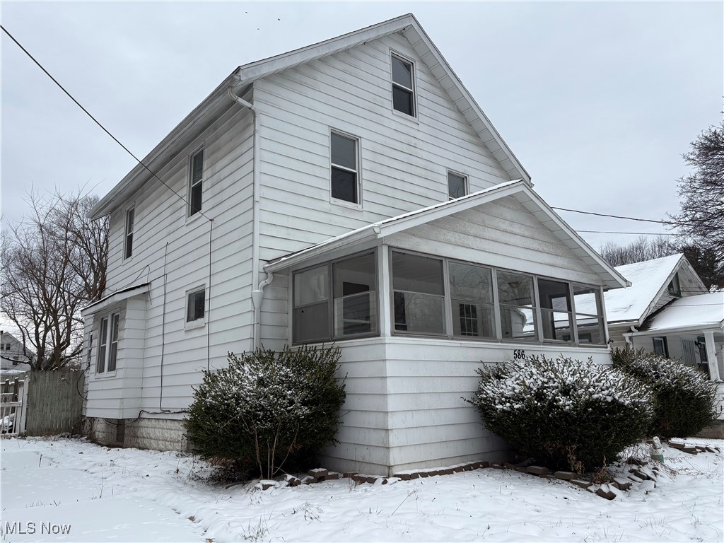 586 Morgan Avenue Akron OH 44311